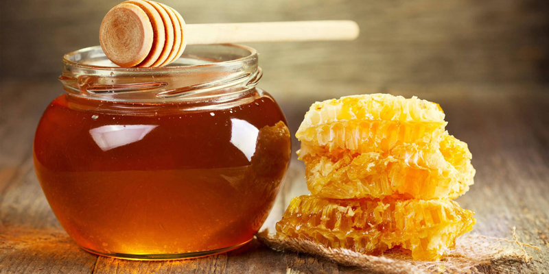 عسل چهل گیاه به عنوان یک منبع طبیعی ضد‌التهاب و آثار آن بر روی بدن